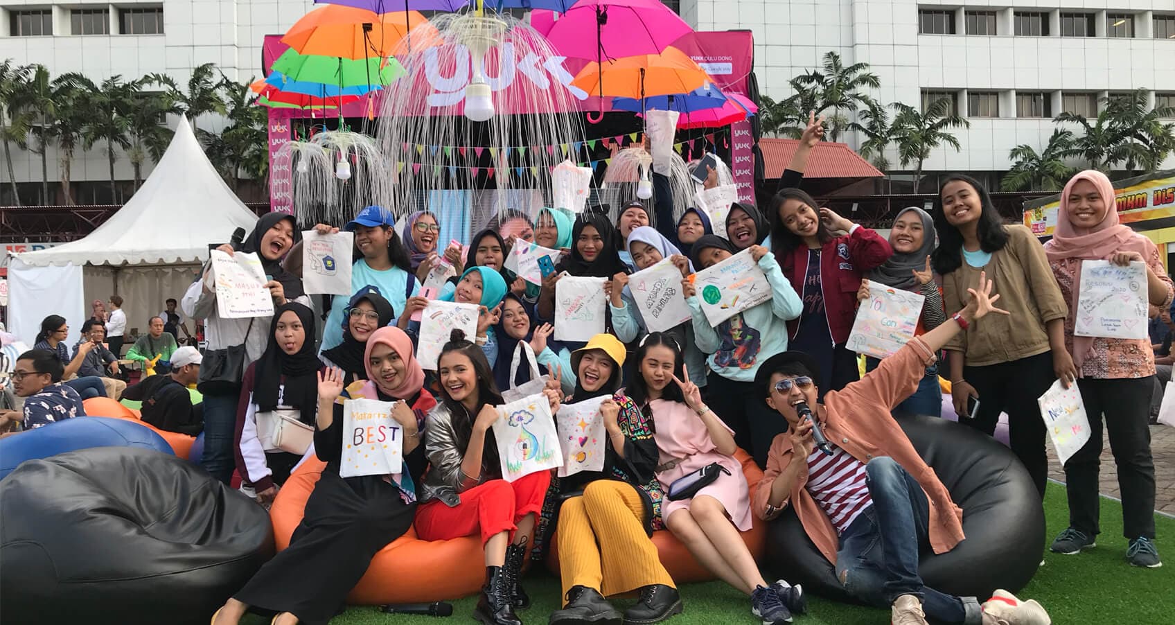 Makarizo Shares All About Hair With Amanda Rawless & Tasya Kissty At Big Bang Jakarta 2019